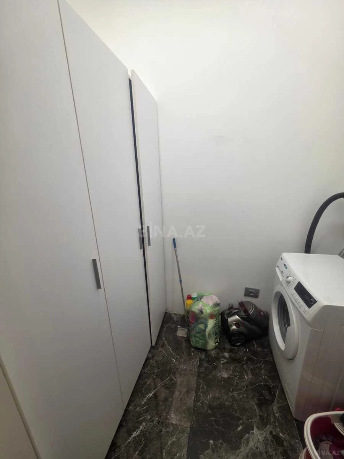 Kirayə verilir 3 otaqlı mənzil 148 m²
