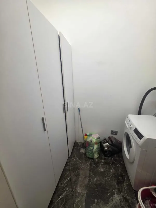 Kirayə verilir 3 otaqlı mənzil 148 m²