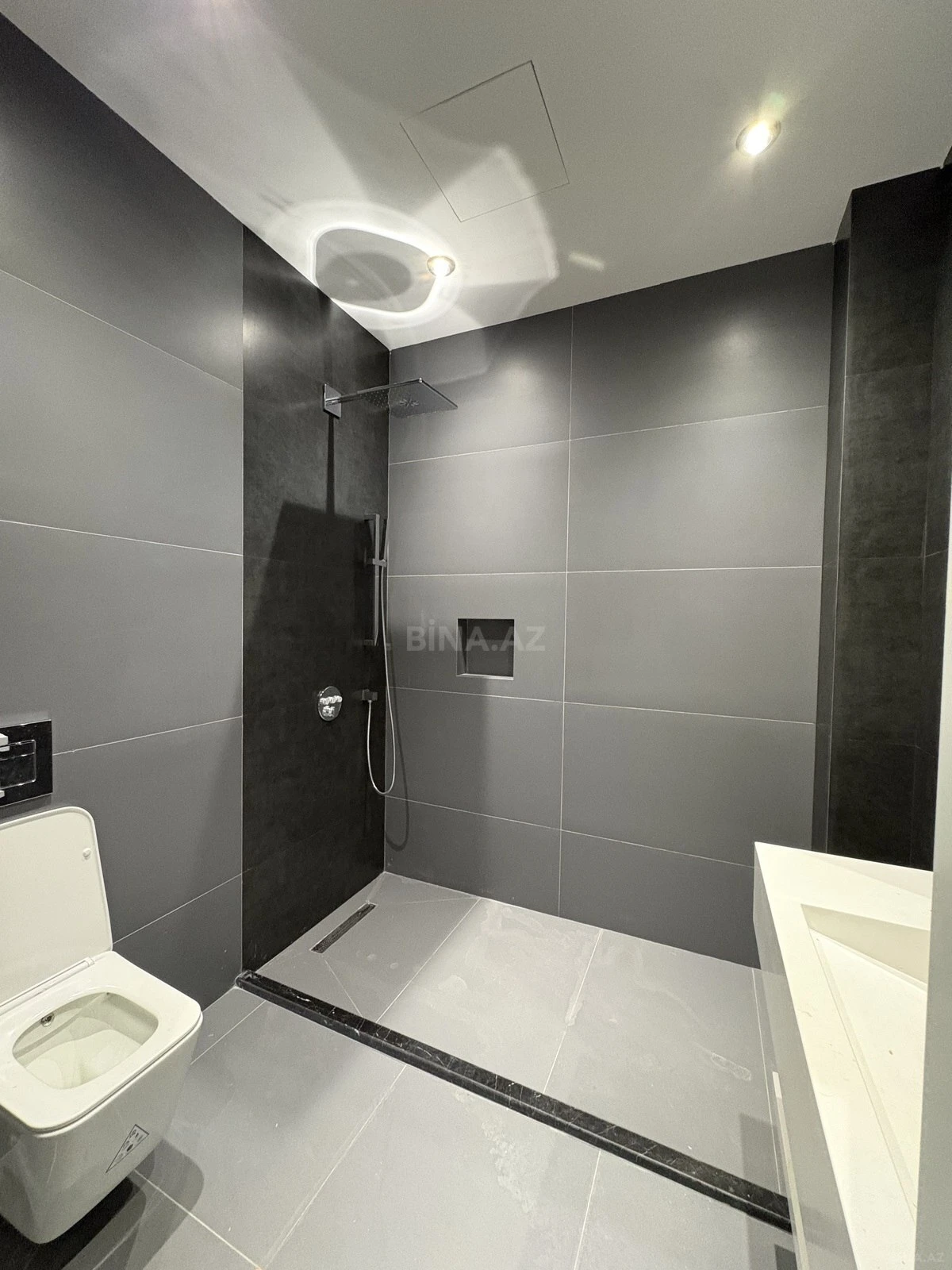 Kirayə verilir 2 otaqlı ofis 74 m²