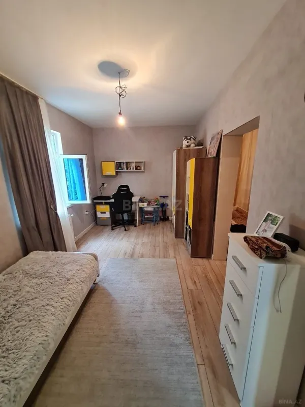 Satılır 4 otaqlı həyət evi 130 m²