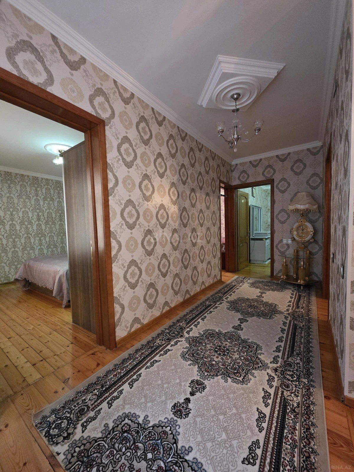 Satılır 5 otaqlı həyət evi 200 m²