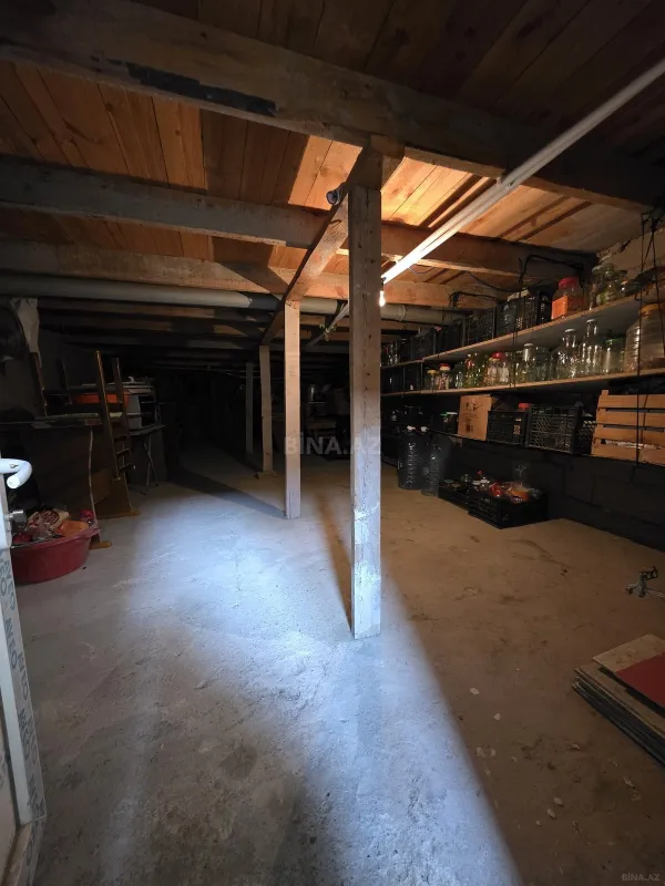 Satılır 5 otaqlı həyət evi 200 m²