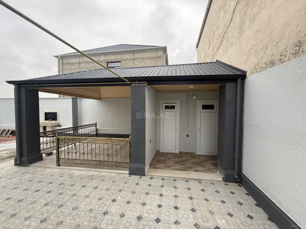 Satılır 5 otaqlı həyət evi 240 m²