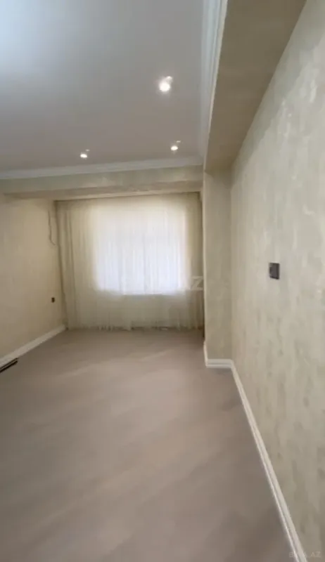 Satılır 3 otaqlı mənzil 138 m²