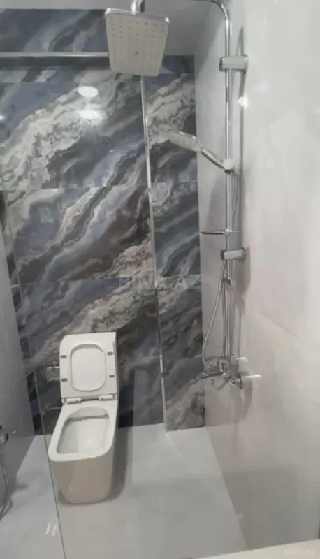 Satılır 3 otaqlı mənzil 138 m²