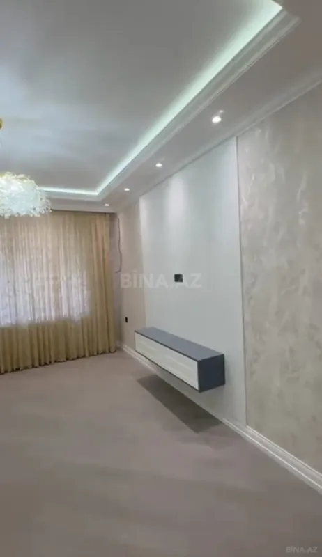 Satılır 3 otaqlı mənzil 138 m²