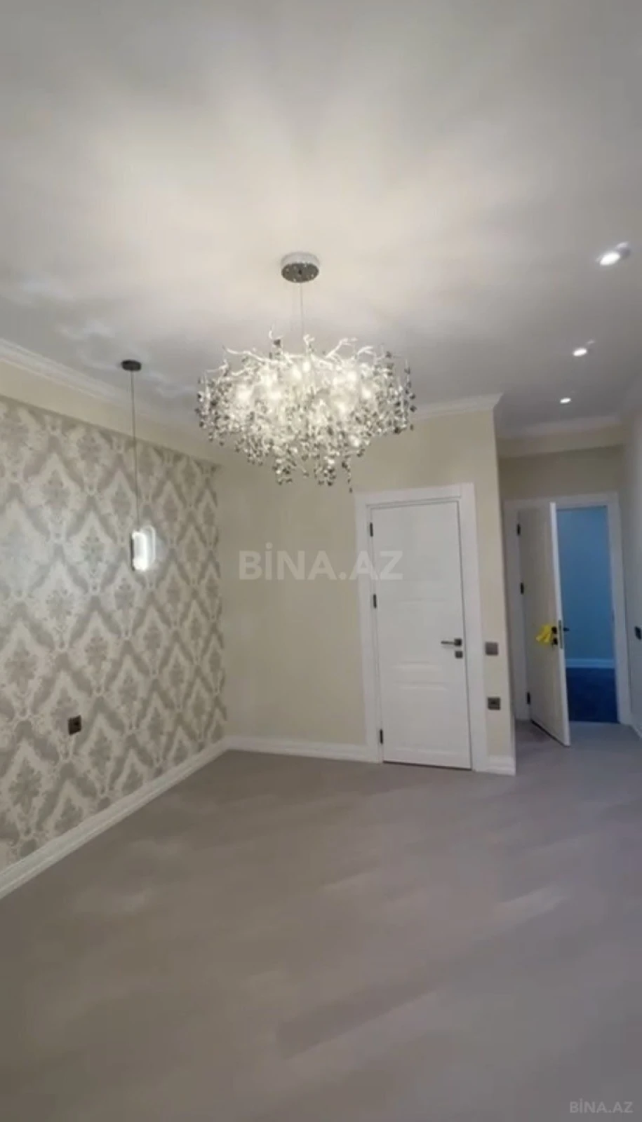 Satılır 3 otaqlı mənzil 138 m²