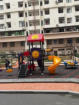 Satılır 3 otaqlı mənzil 138 m²