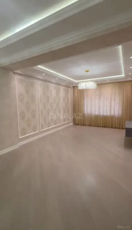 Satılır 3 otaqlı mənzil 138 m²