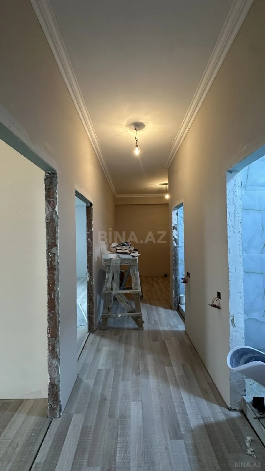Satılır 2 otaqlı mənzil 75 m²