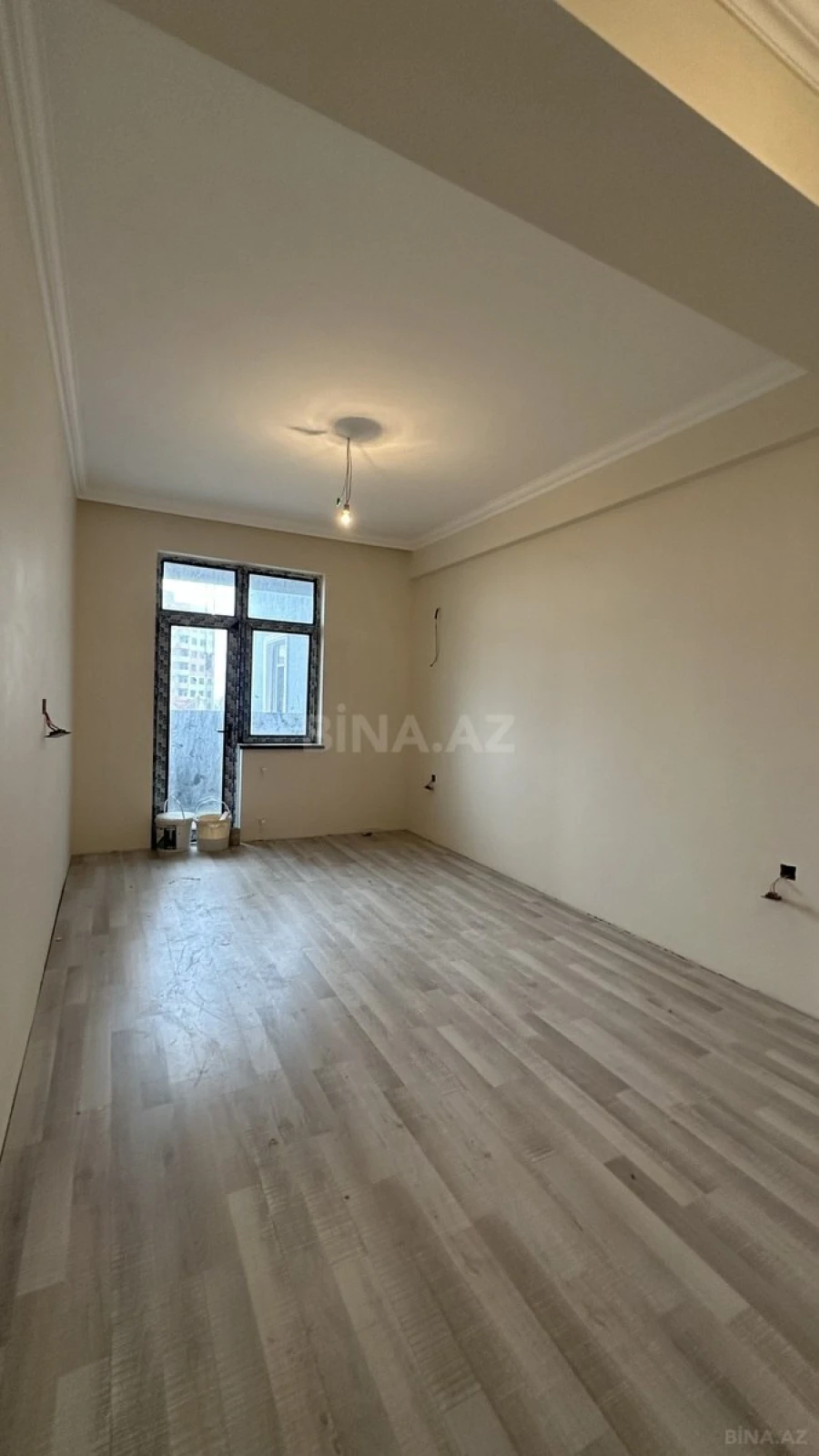 Satılır 2 otaqlı mənzil 75 m²