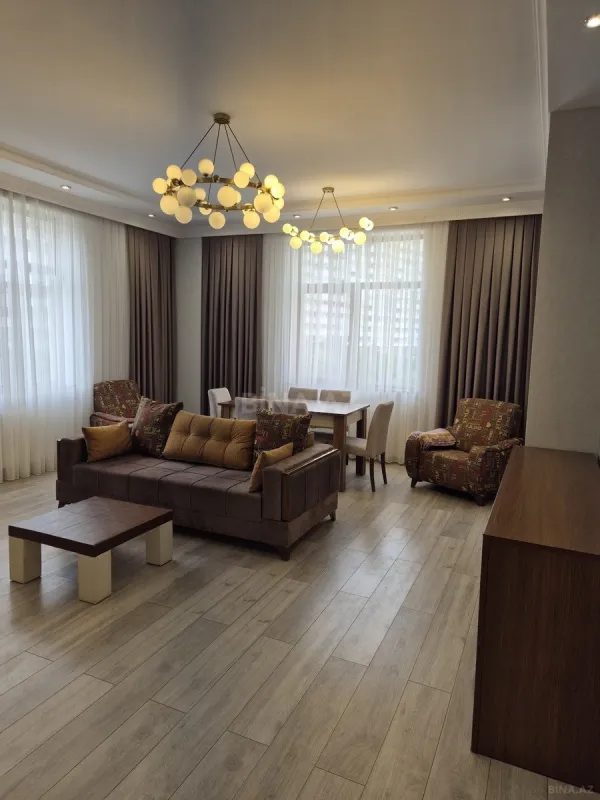 Kirayə verilir 2 otaqlı mənzil 94 m²