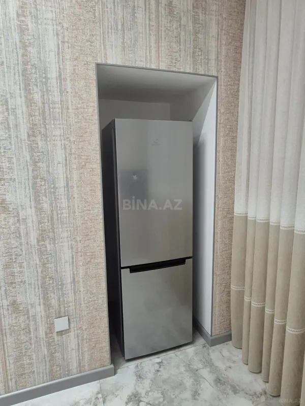 Kirayə verilir 2 otaqlı mənzil 94 m²