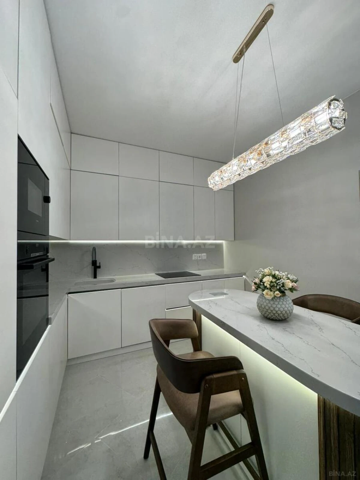 Satılır 2 otaqlı mənzil 68 m²