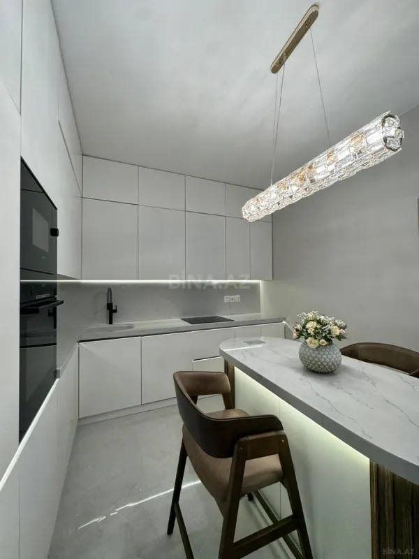 Satılır 2 otaqlı mənzil 68 m²