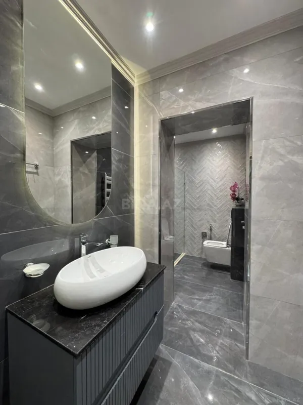 Satılır 2 otaqlı mənzil 68 m²