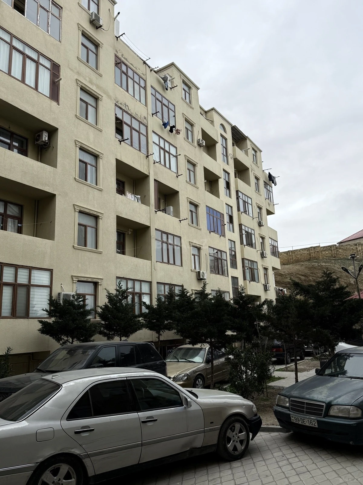 Satılır 2 otaqlı mənzil 57 m²