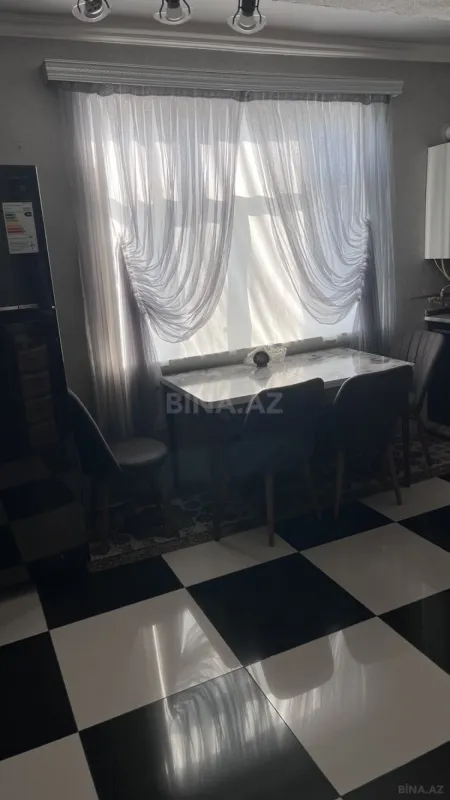 Satılır 3 otaqlı mənzil 140 m²