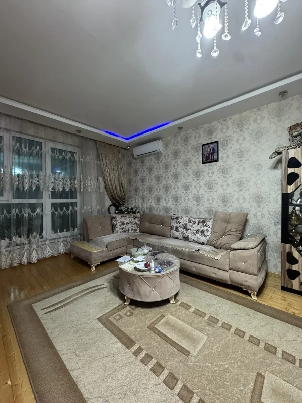 Kirayə verilir 2 otaqlı həyət evi 65 m²