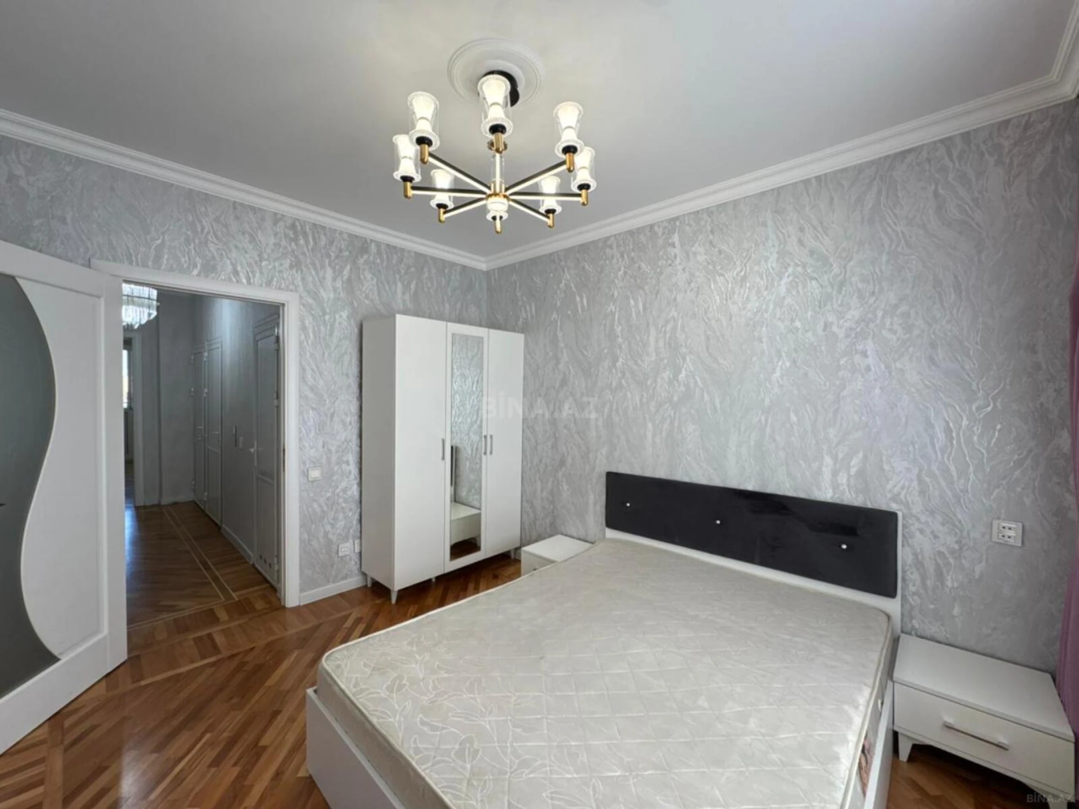 Satılır 2 otaqlı mənzil 60 m²