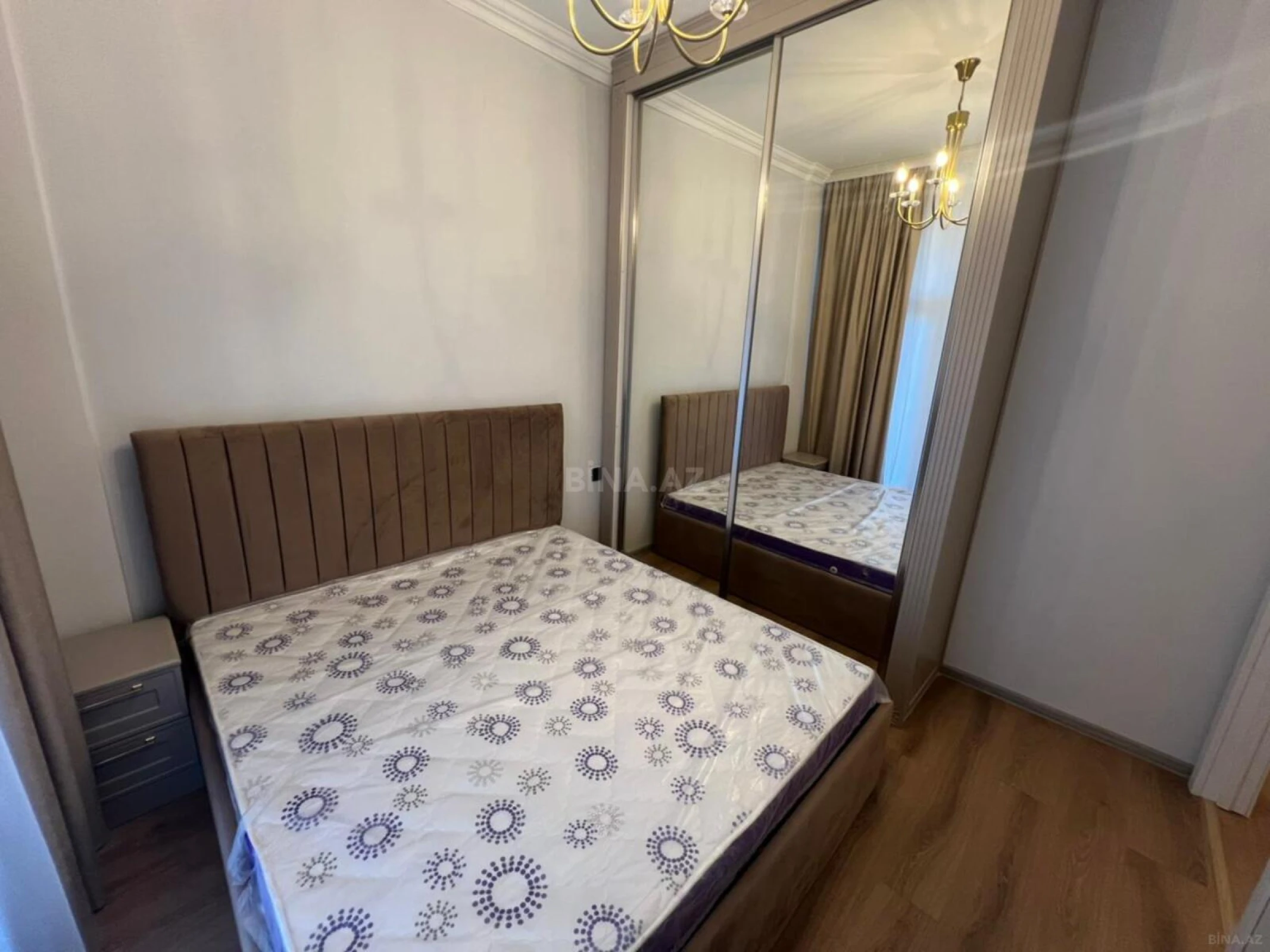 Kirayə verilir 2 otaqlı mənzil 75 m²