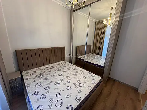 Kirayə verilir 2 otaqlı mənzil 75 m²