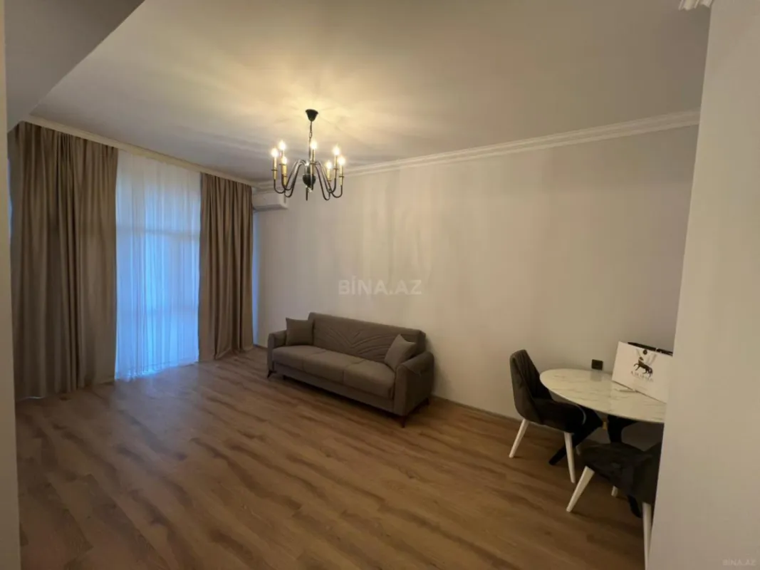 Kirayə verilir 2 otaqlı mənzil 75 m²