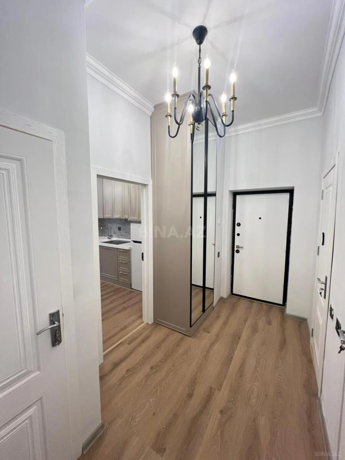 Kirayə verilir 2 otaqlı mənzil 75 m²