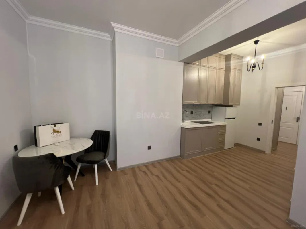 Kirayə verilir 2 otaqlı mənzil 75 m²