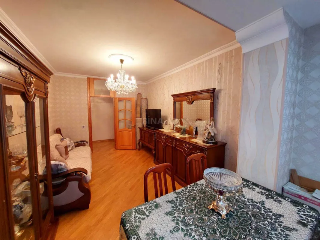 Satılır 2 otaqlı mənzil 70 m²