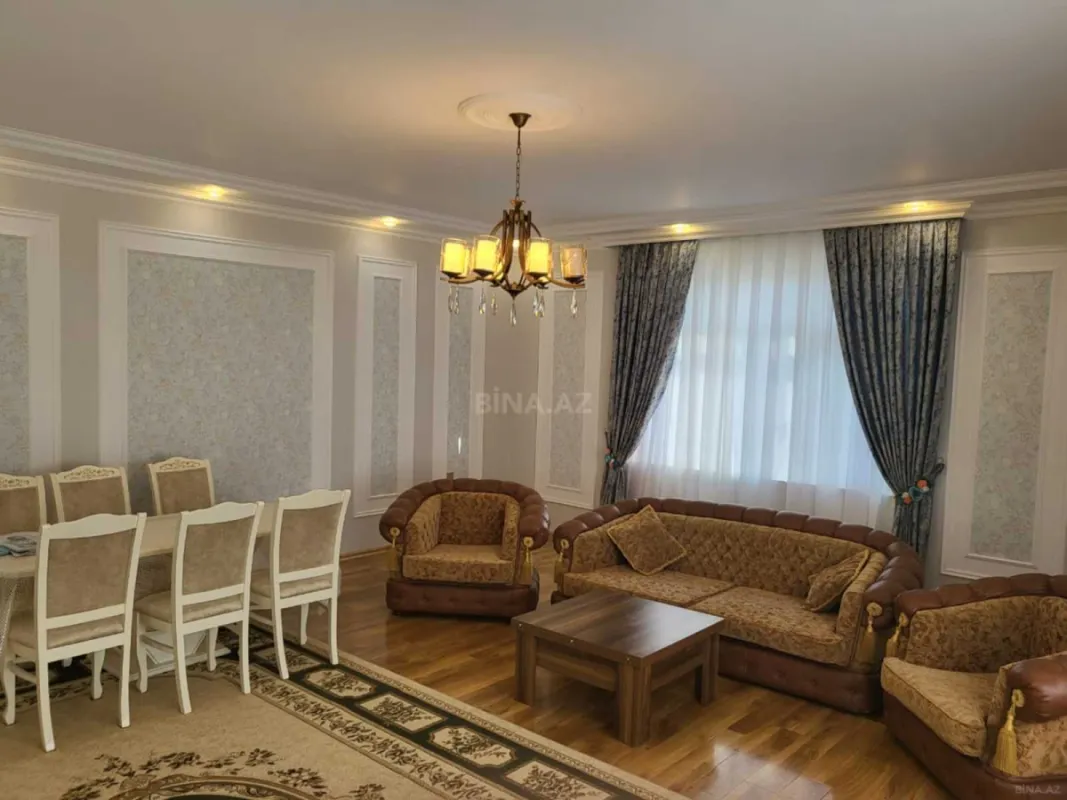 Satılır 3 otaqlı mənzil 141 m²