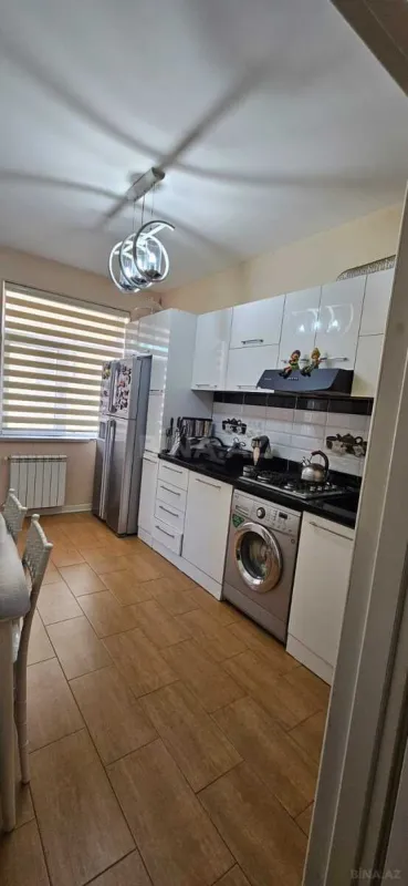 Satılır 3 otaqlı mənzil 98 m²