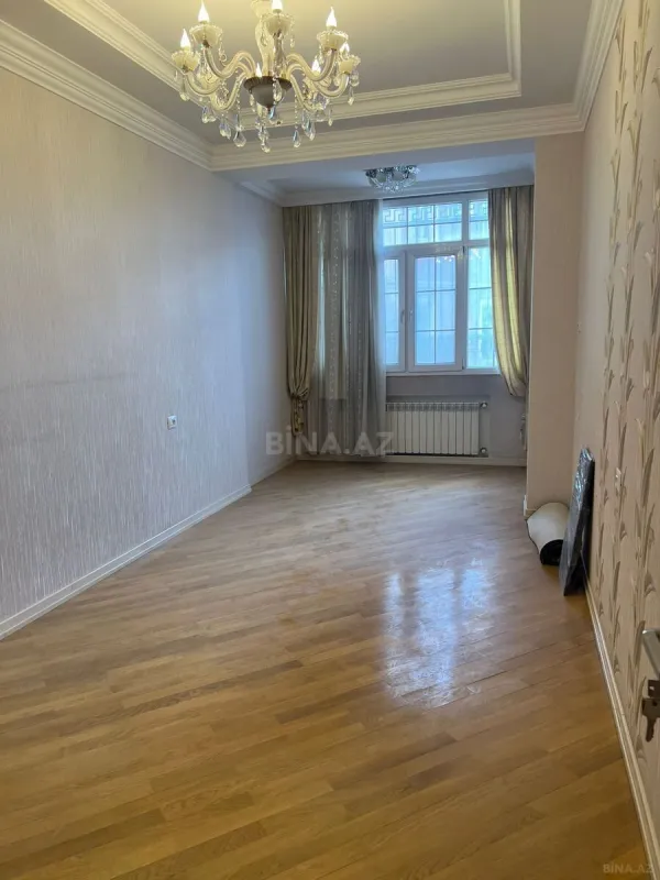Kirayə verilir 3 otaqlı mənzil 160 m²