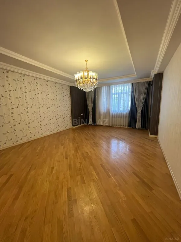 Kirayə verilir 3 otaqlı mənzil 160 m²
