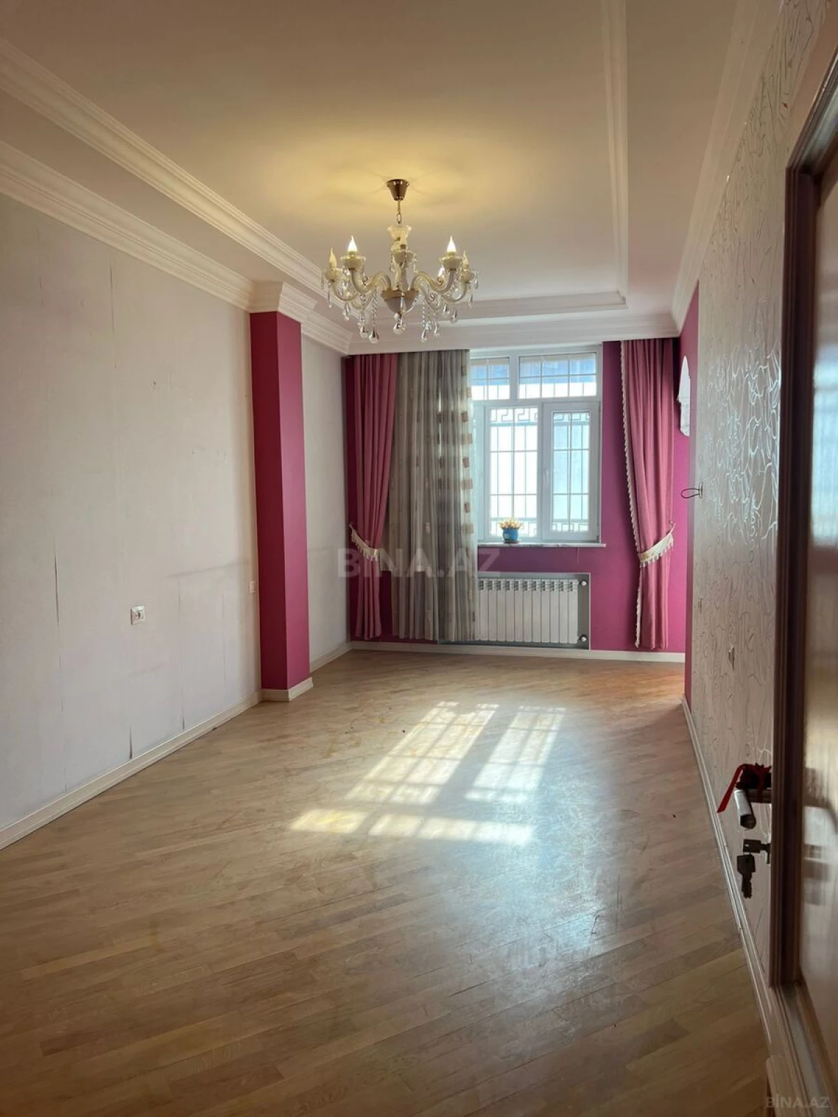 Kirayə verilir 3 otaqlı mənzil 160 m²