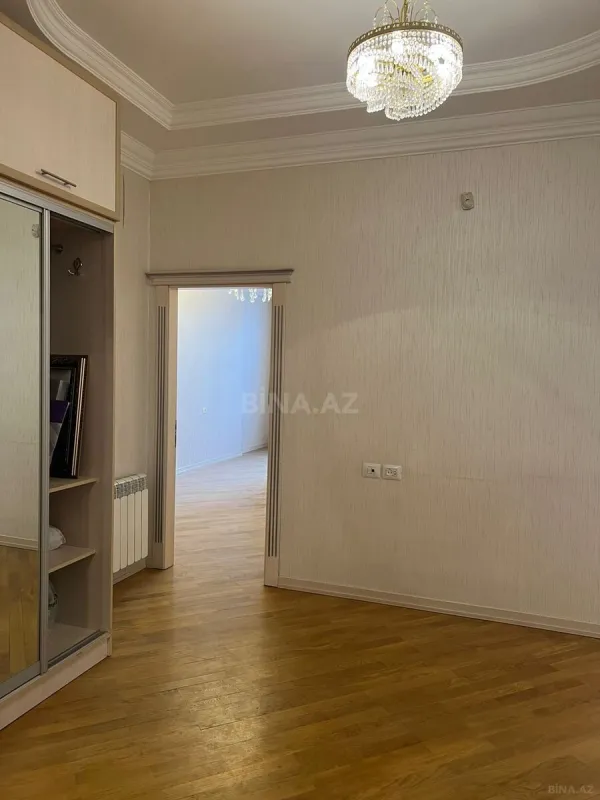 Kirayə verilir 3 otaqlı mənzil 160 m²