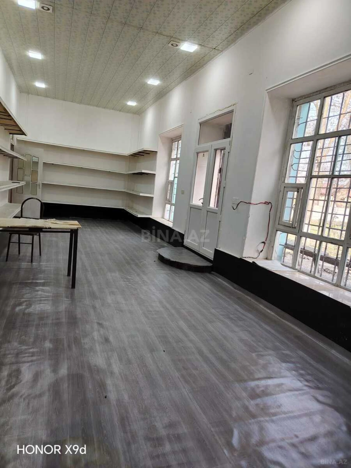 Satılır obyekt 136 m²