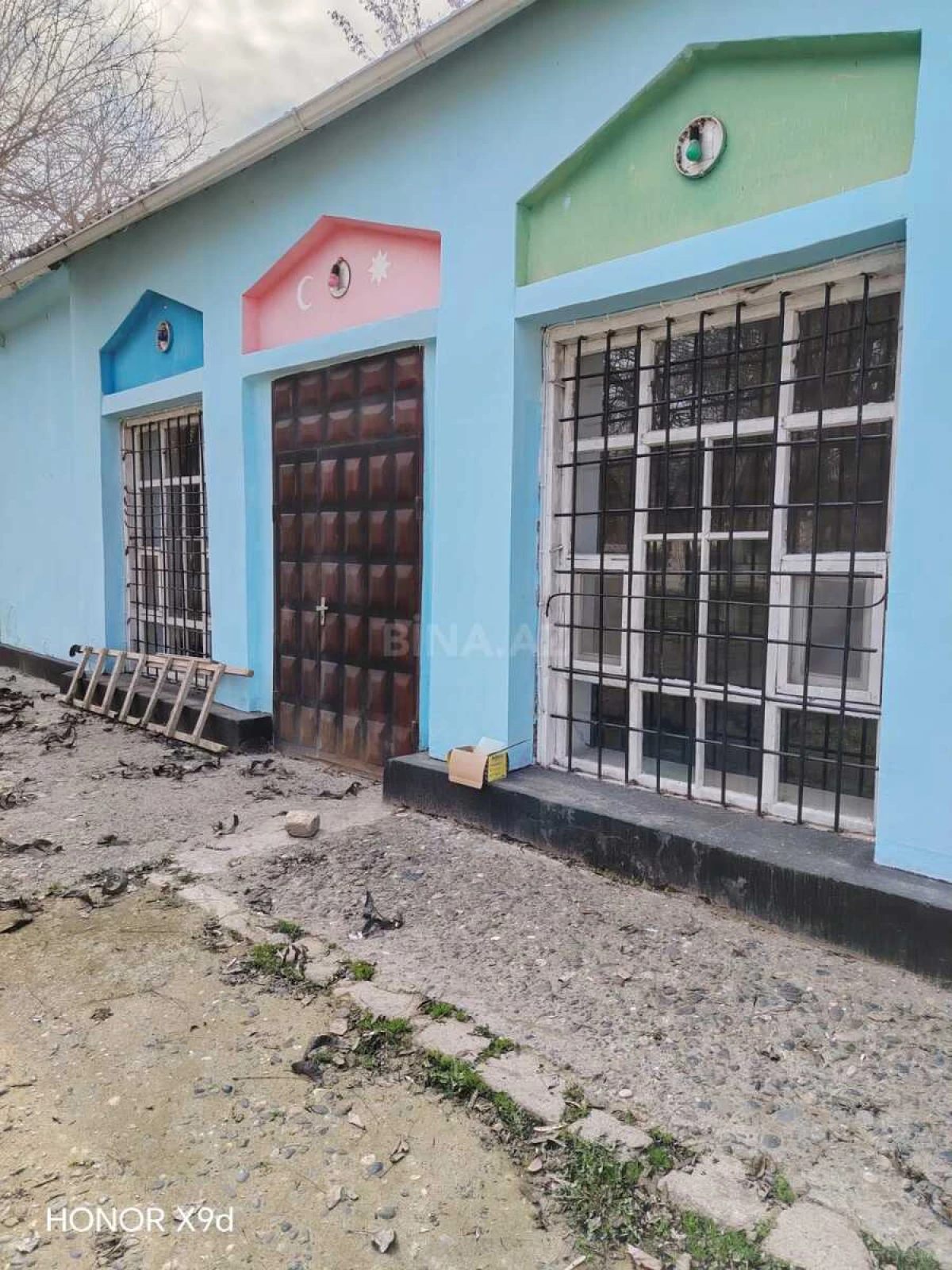 Satılır obyekt 136 m²