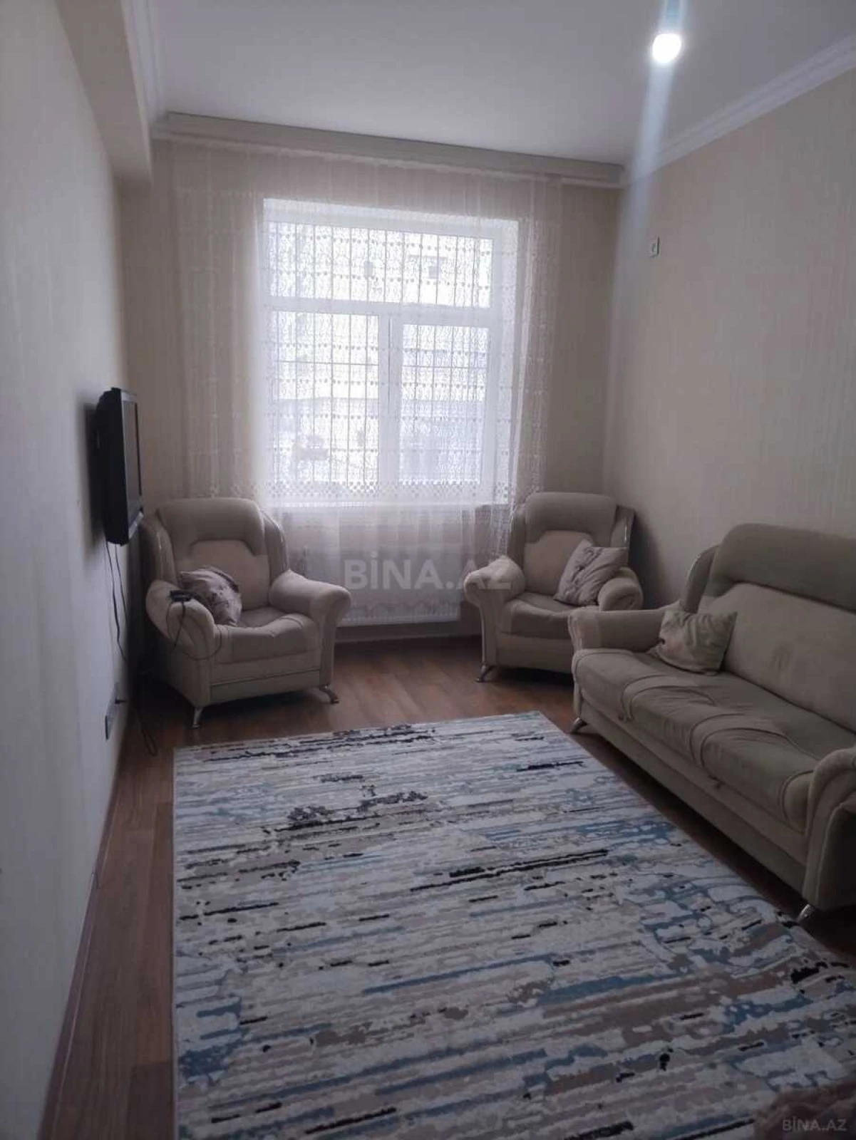 Kirayə verilir 2 otaqlı mənzil 55 m²