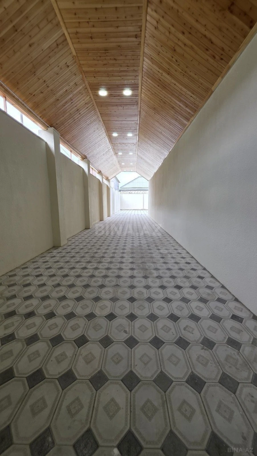 Satılır 6 otaqlı həyət evi 230 m²