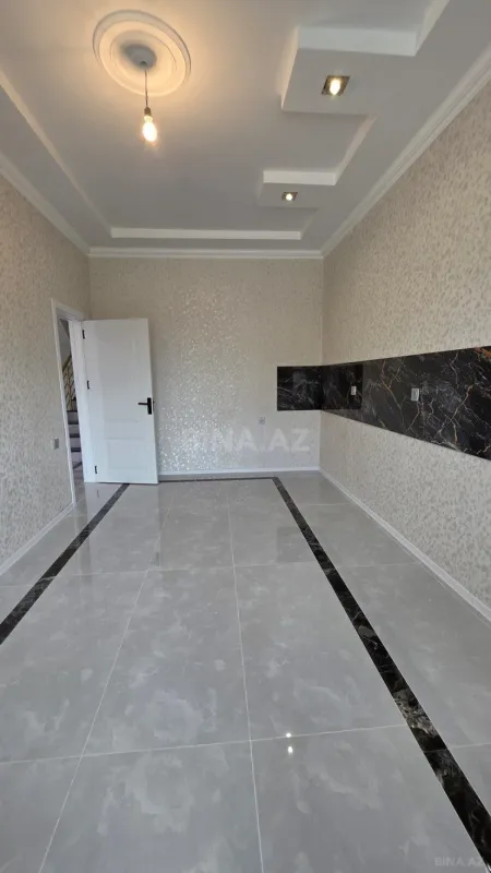 Satılır 6 otaqlı həyət evi 230 m²