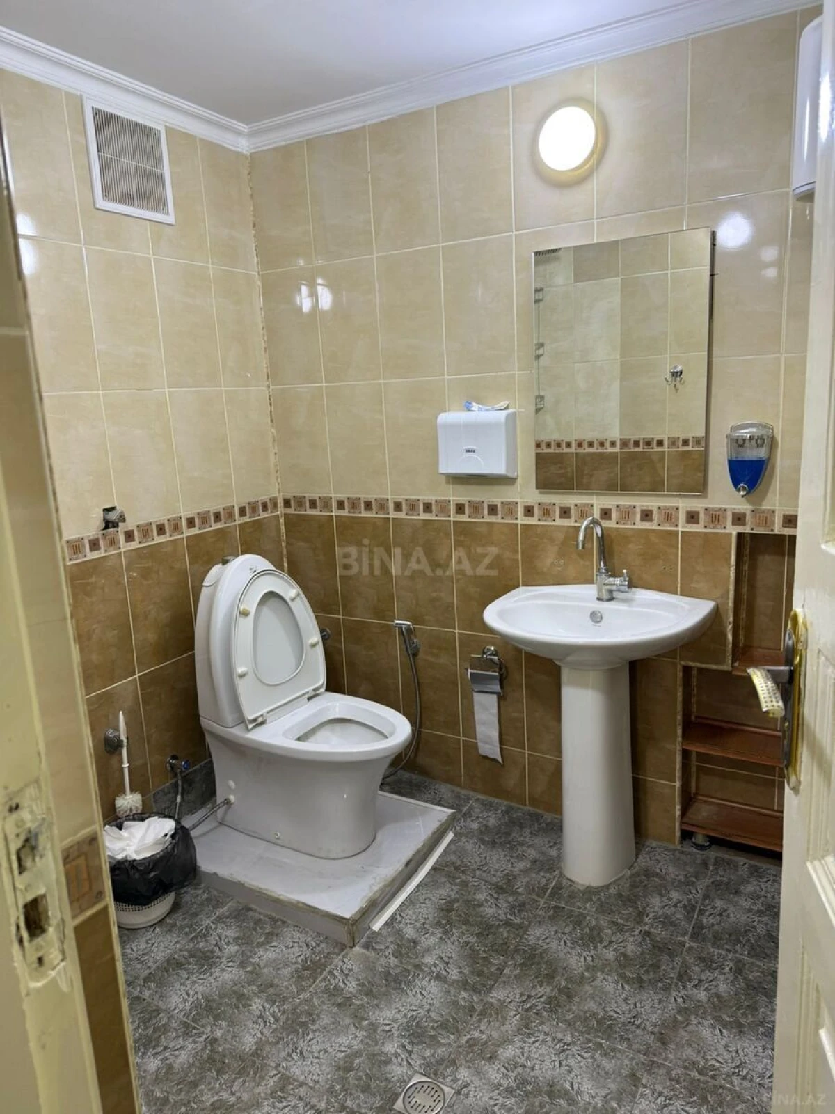 Kirayə verilir 3 otaqlı ofis 150 m²