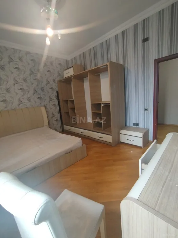 Kirayə verilir 2 otaqlı mənzil 75 m²