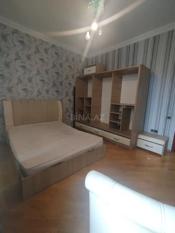 Kirayə verilir 2 otaqlı mənzil 75 m²