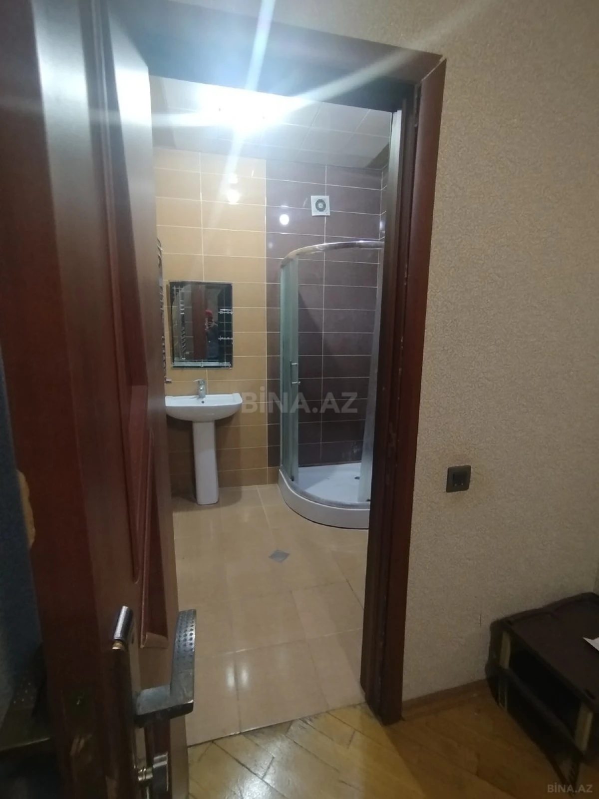 Kirayə verilir 2 otaqlı mənzil 75 m²