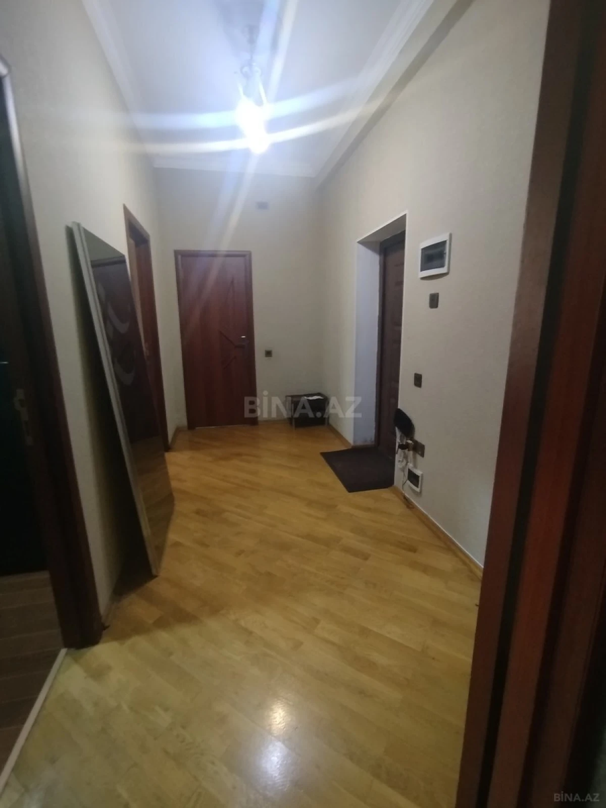 Kirayə verilir 2 otaqlı mənzil 75 m²