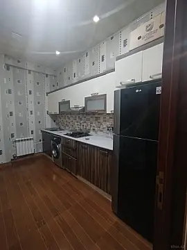 Kirayə verilir 2 otaqlı mənzil 75 m²