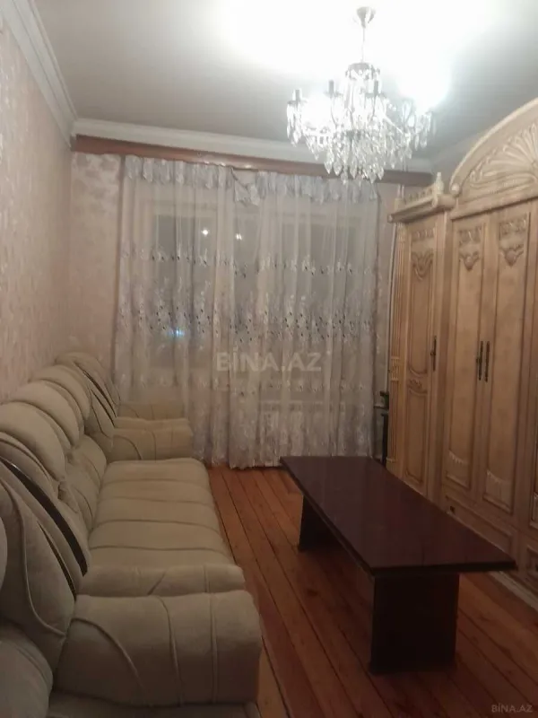 Kirayə verilir 2 otaqlı mənzil 60 m²