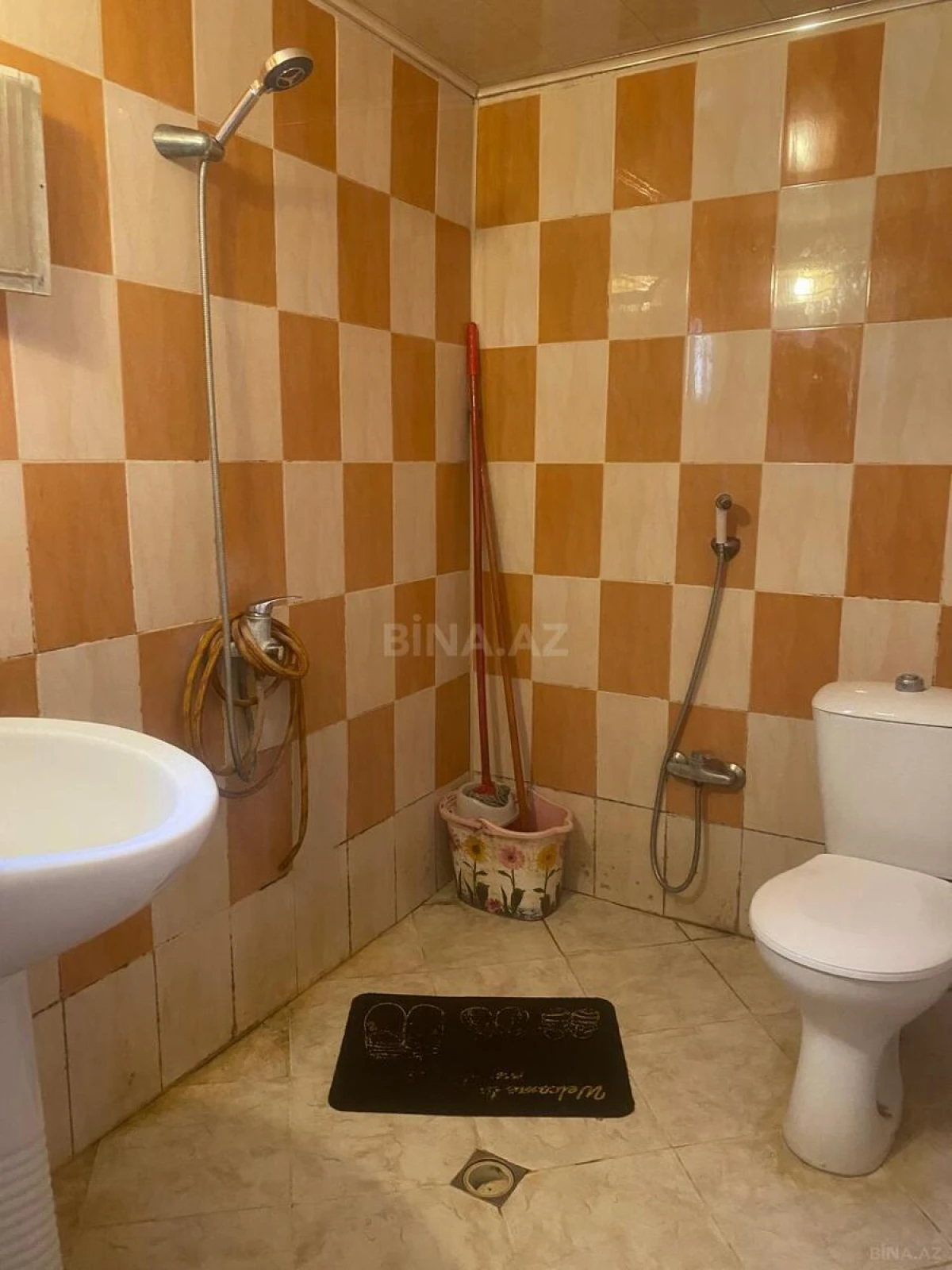 Satılır 7 otaqlı həyət evi 270 m²