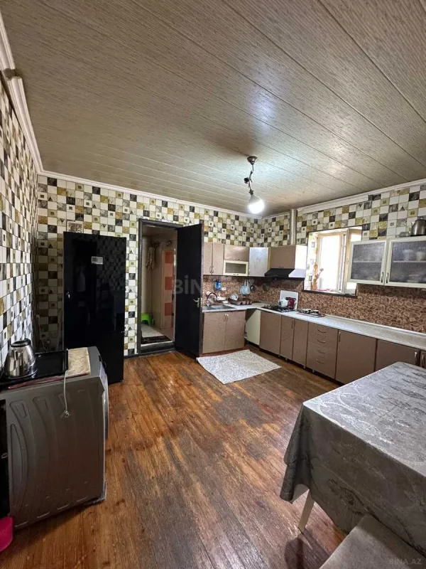 Satılır 7 otaqlı həyət evi 270 m²